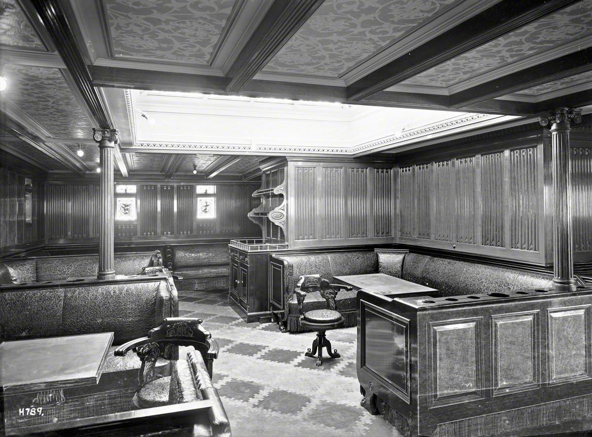 First class smoke room