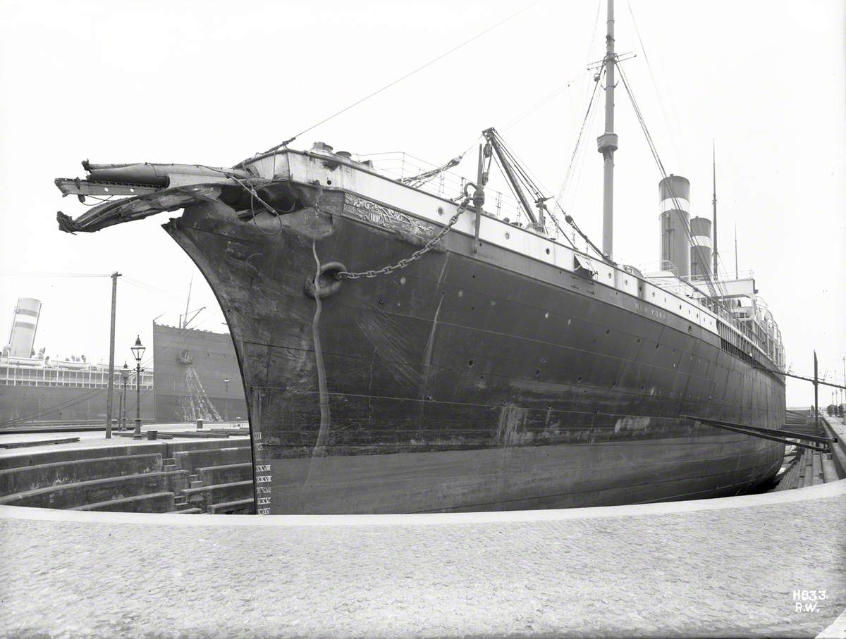 Port bow view in Alexandra Garving Dock with damaged clipper stem