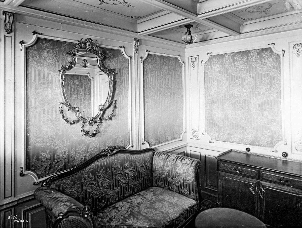 Corner of sitting room of a first class cabine de luxe