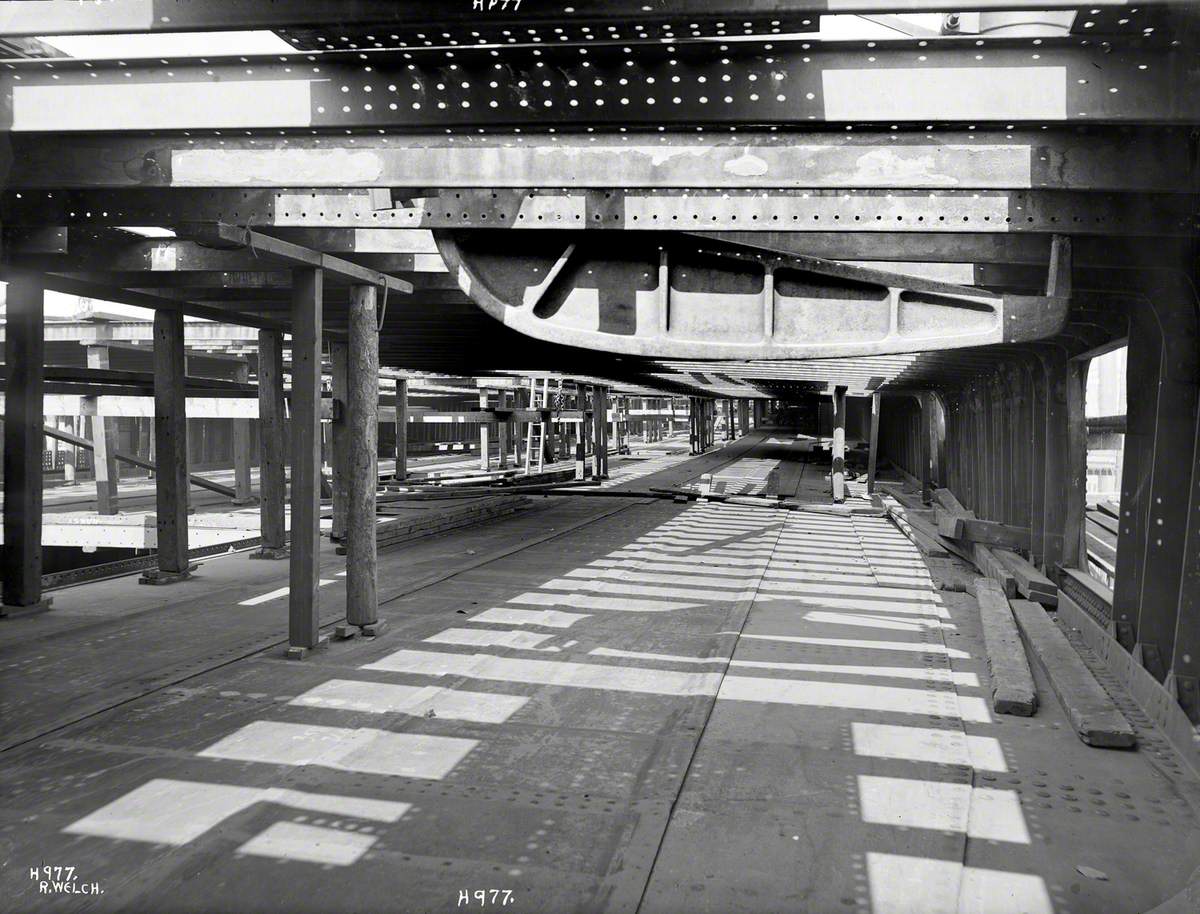 Laying main deck plates