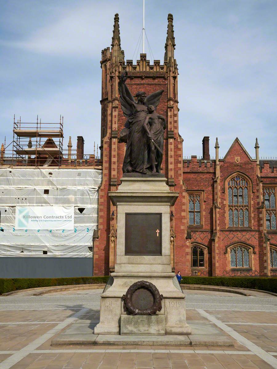 War Memorial (1914–1919 & 1939–1945)