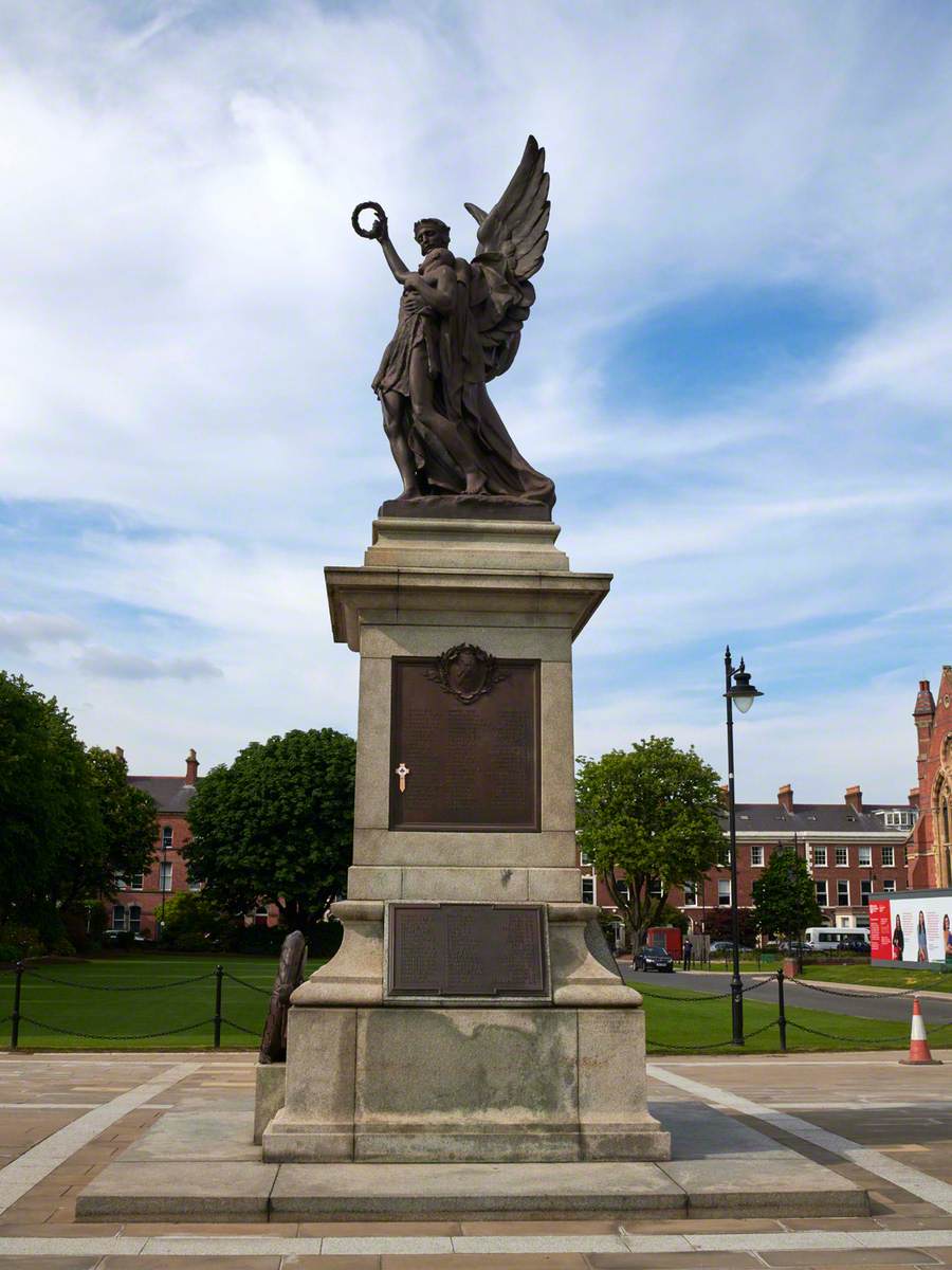 War Memorial (1914–1919 & 1939–1945)