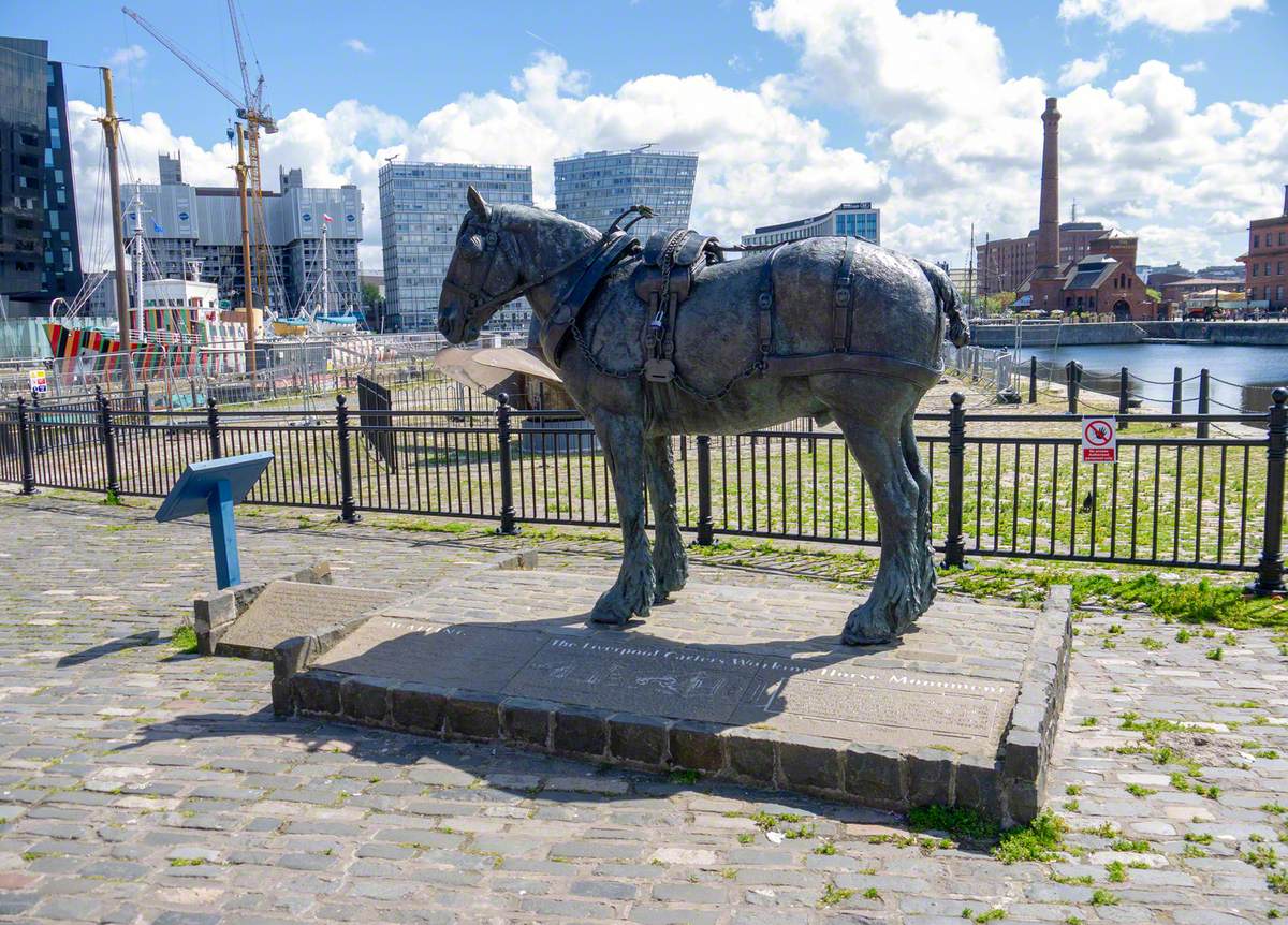 Waiting: The Monument to the Liverpool Working Horse