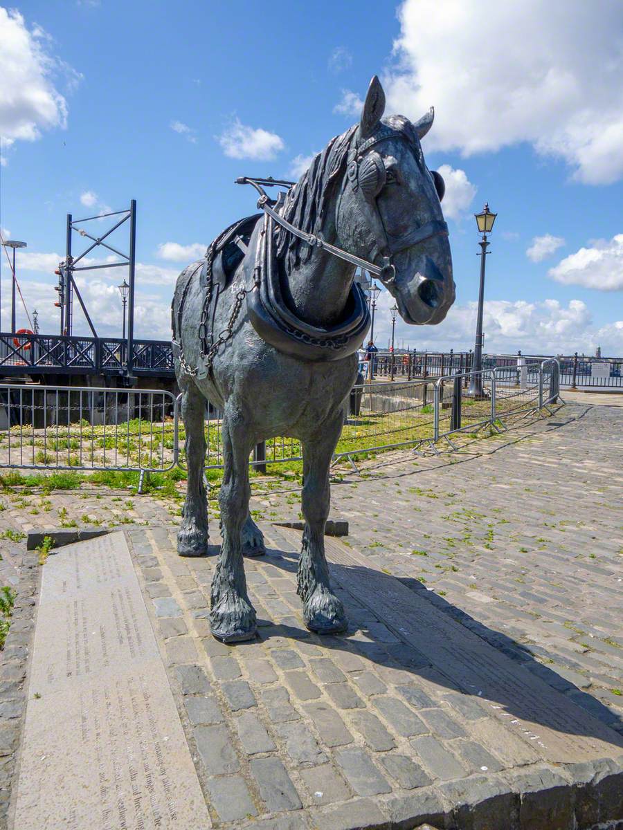 Waiting: The Monument to the Liverpool Working Horse