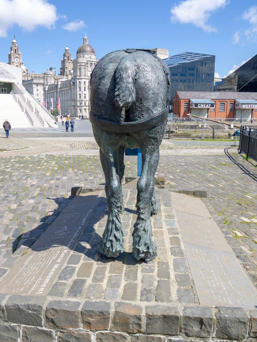 Waiting: The Monument to the Liverpool Working Horse