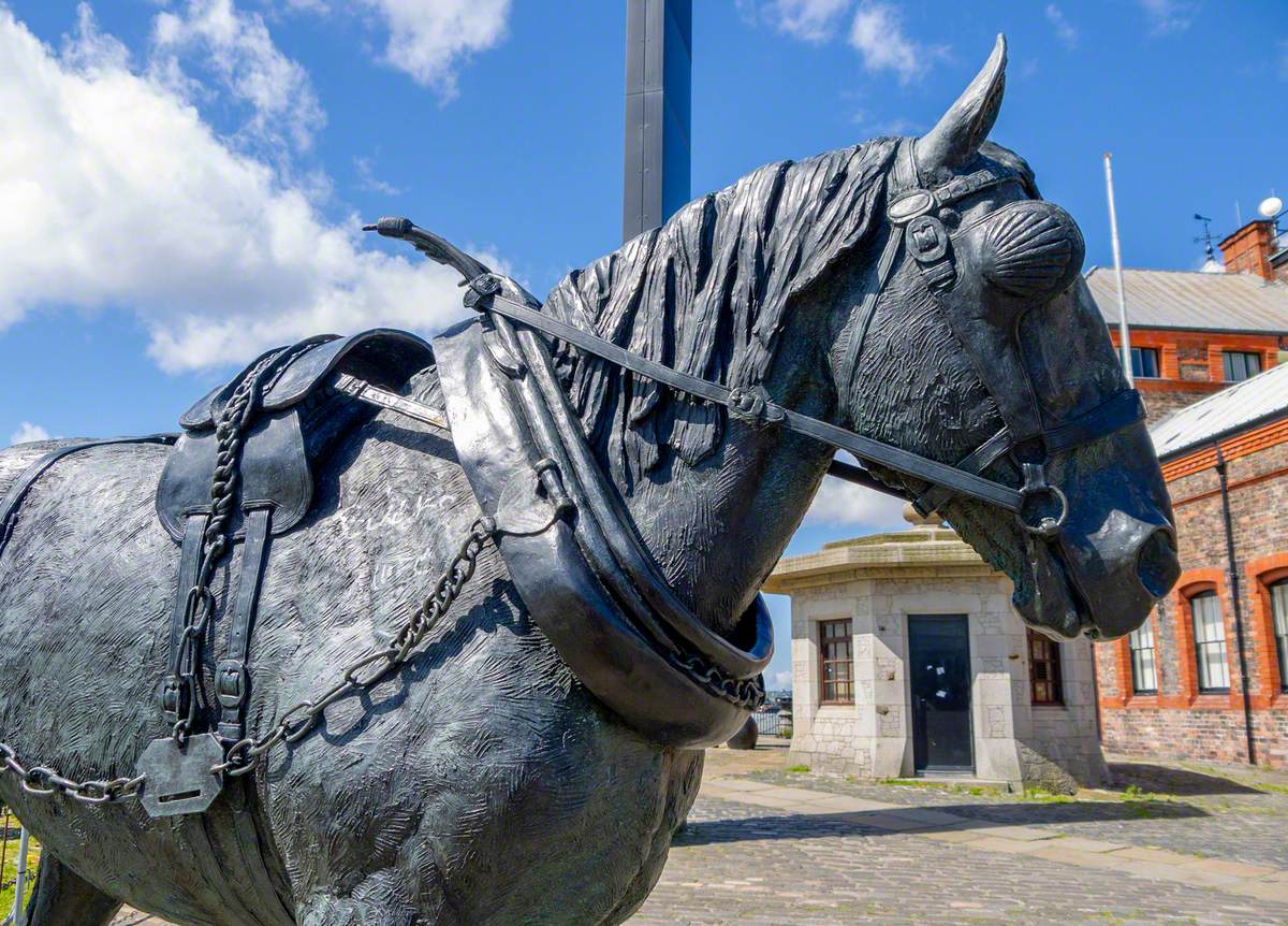 Waiting: The Monument to the Liverpool Working Horse