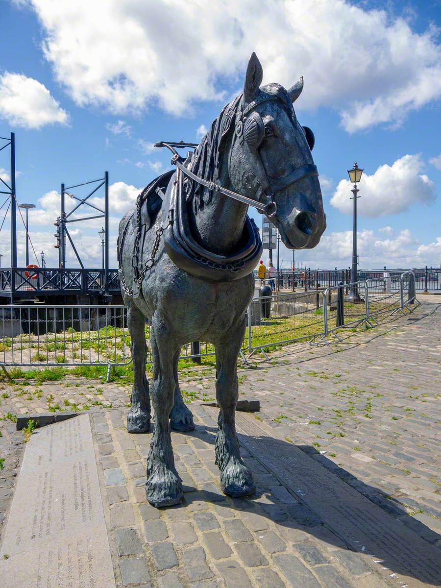 Waiting: The Monument to the Liverpool Working Horse