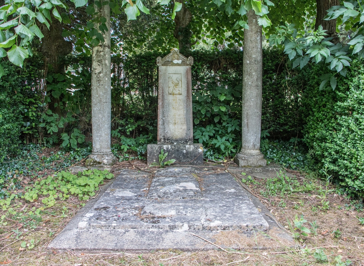 Thomas Hedworth Jolliffe (1900–1918) Monument