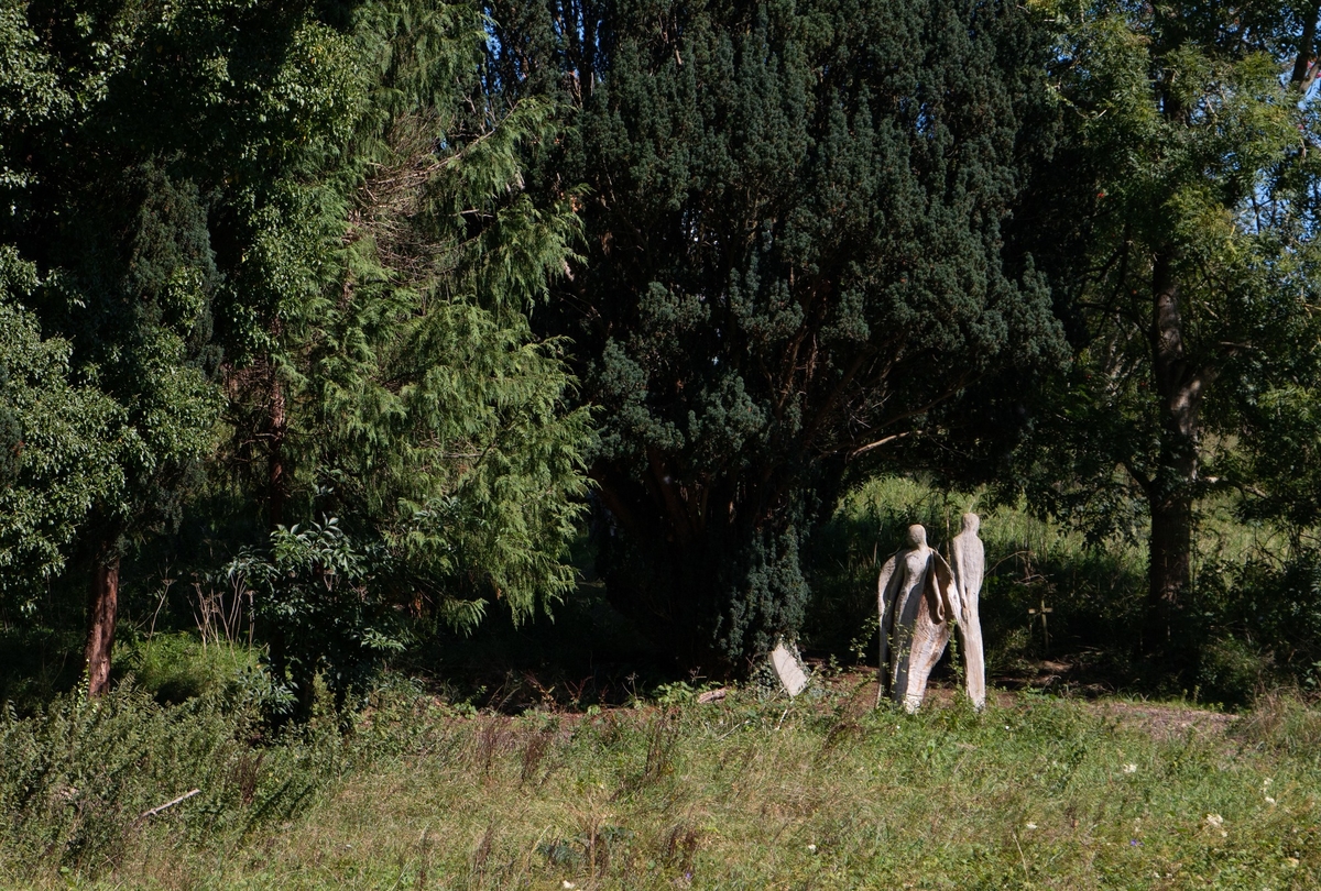 Angel and Dancers