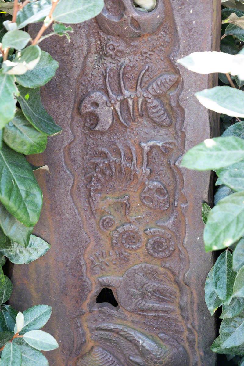 The Fossil Tree (National Cycle Route Marker)