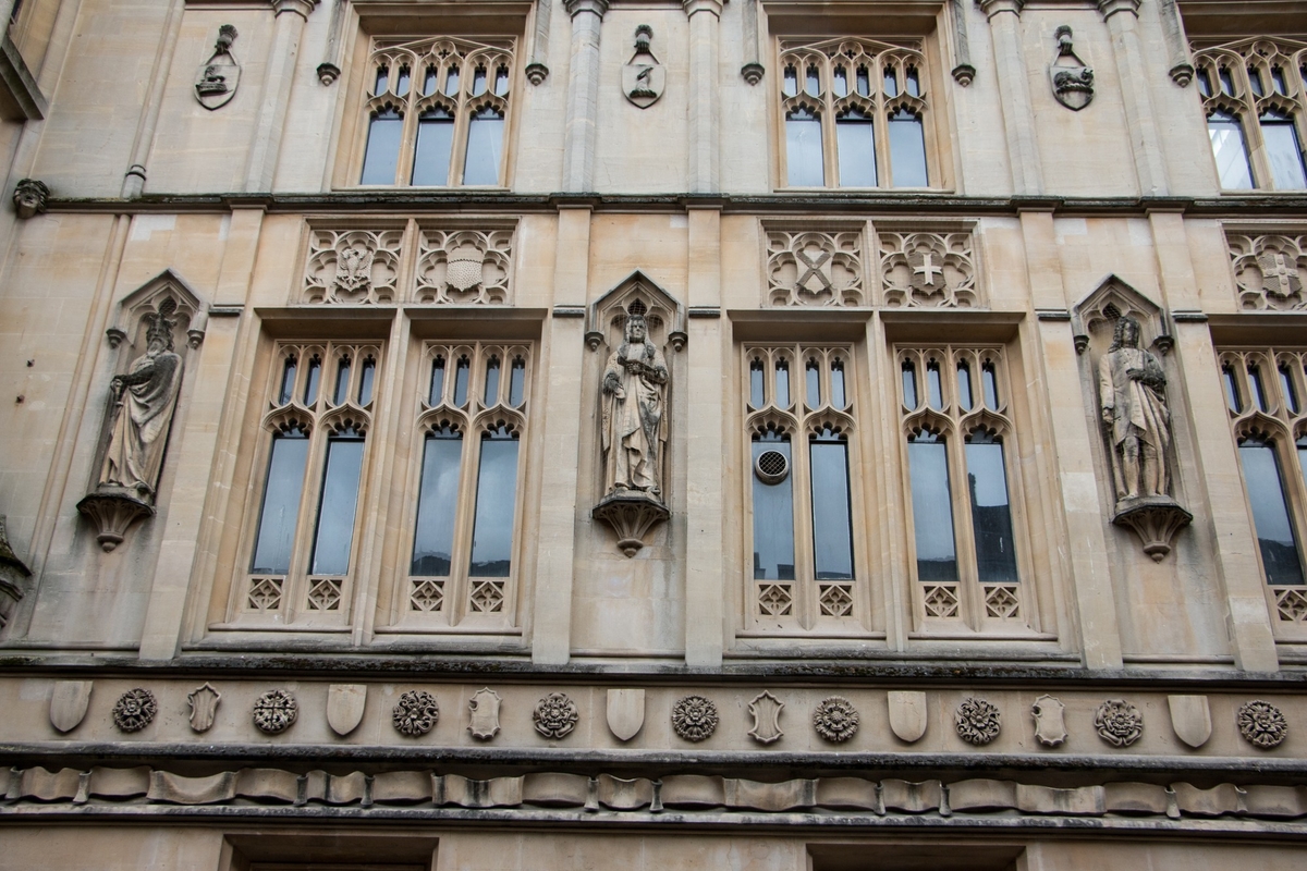 Guildhall Figures on Façade