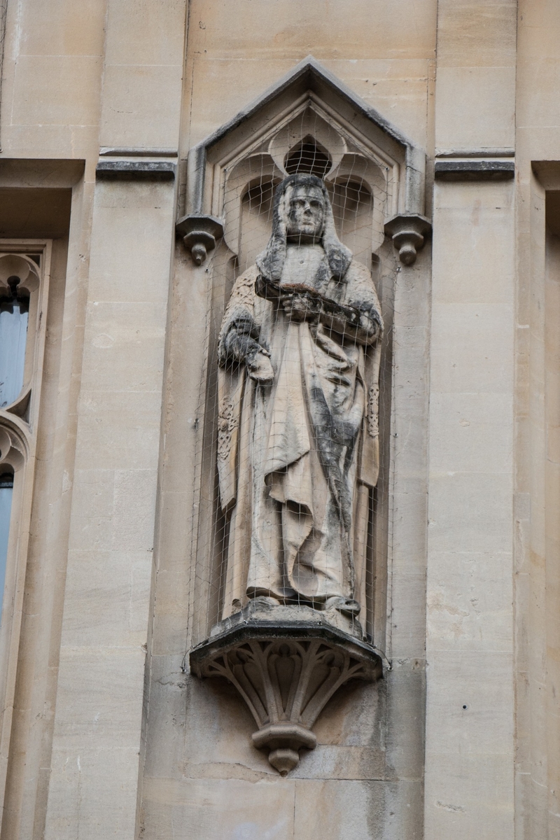 Guildhall Figures on Façade
