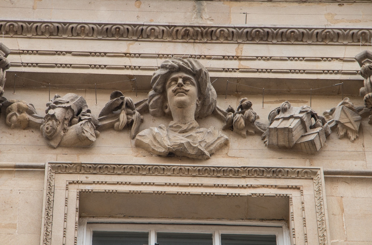 The Exchange: Exterior Carvings, Festoons and Decorations