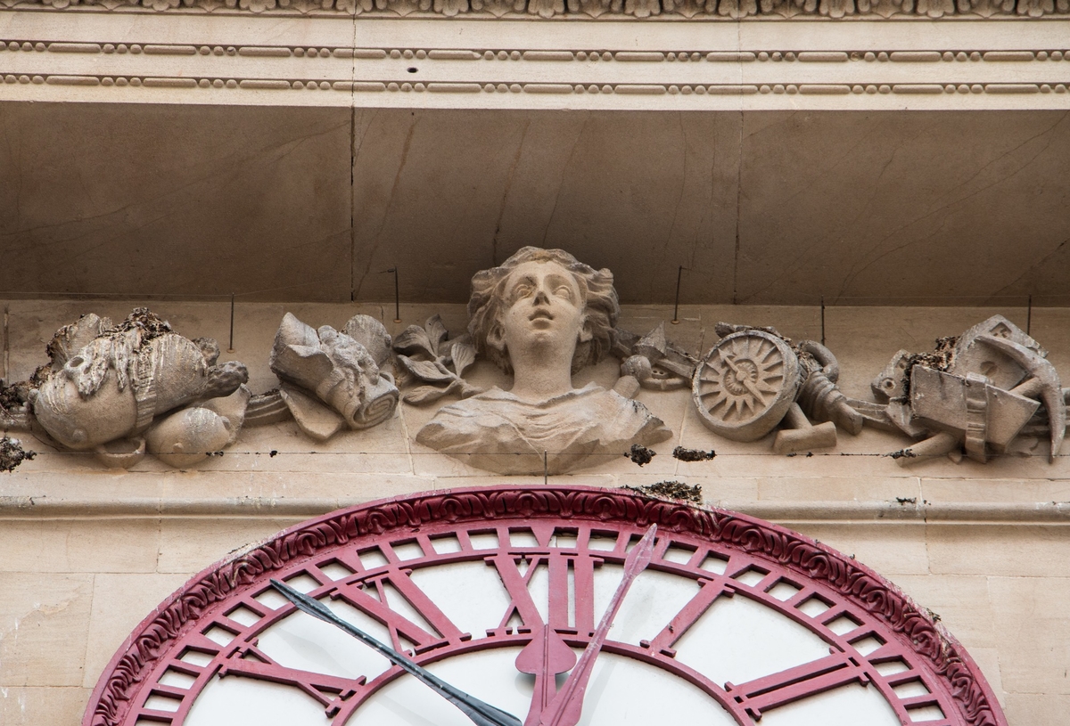 The Exchange: Exterior Carvings, Festoons and Decorations