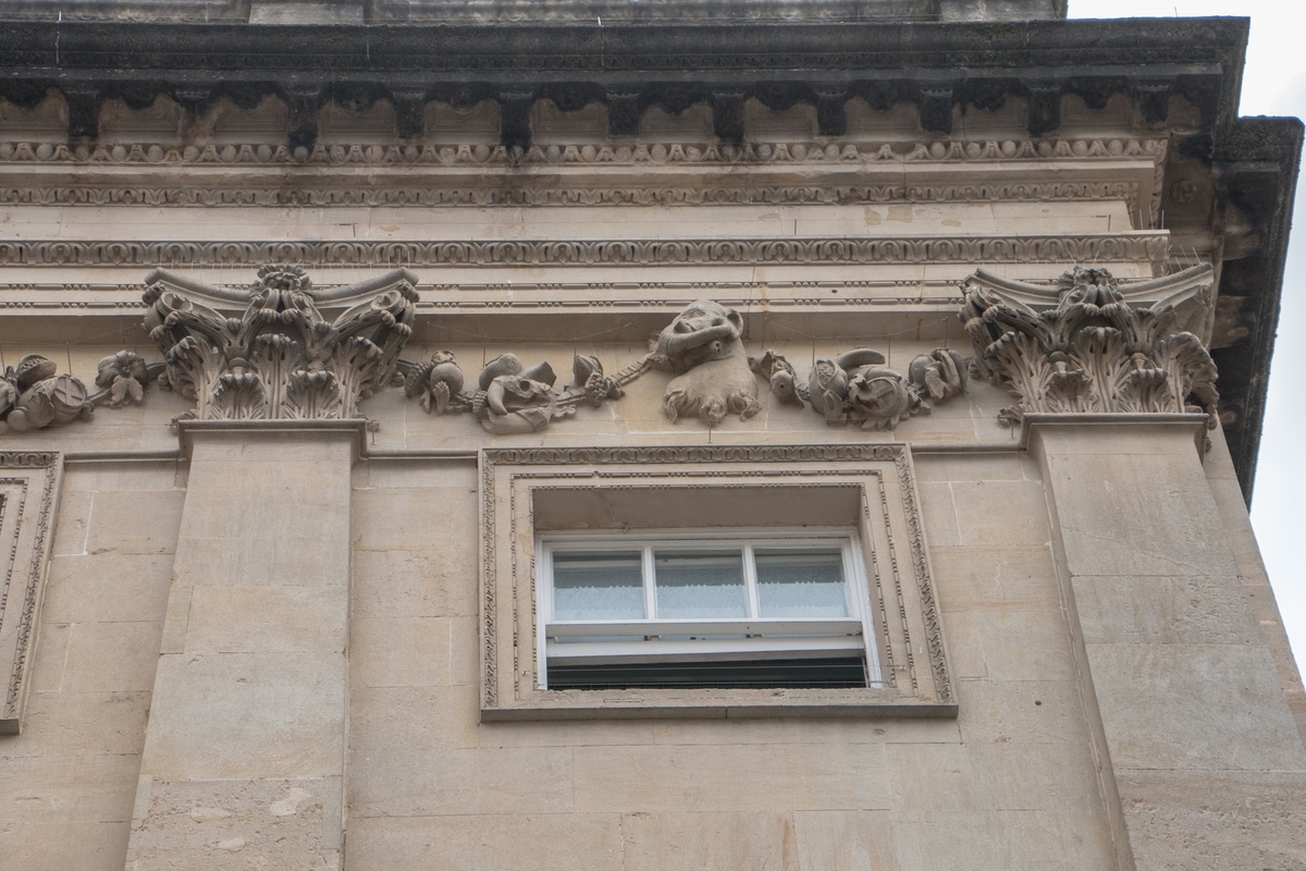 The Exchange: Exterior Carvings, Festoons and Decorations