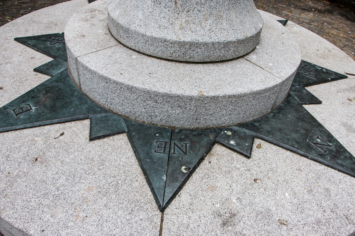 Memorial to Merchant Seafarers