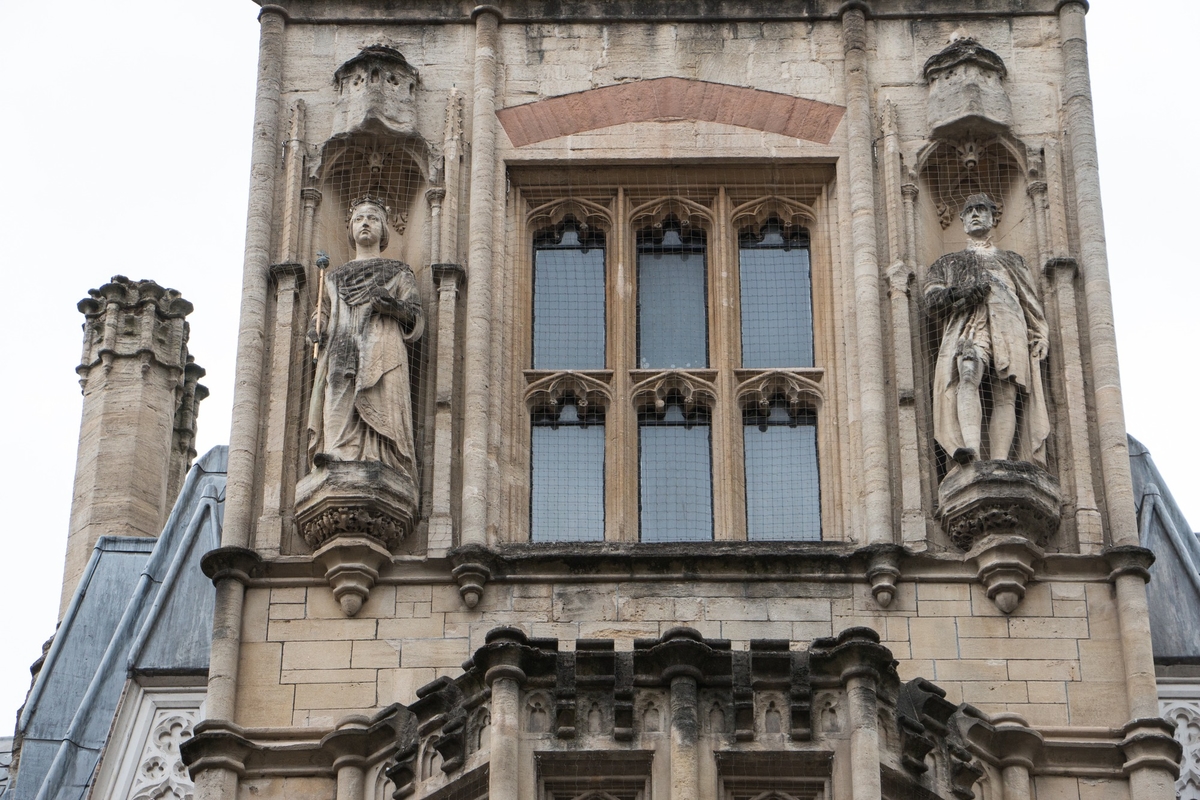 Statues of Victoria and Albert and a Coat of Arms