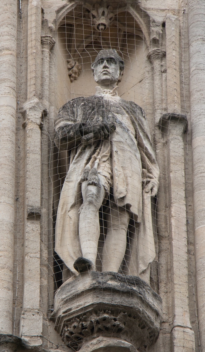 Statues of Victoria and Albert and a Coat of Arms