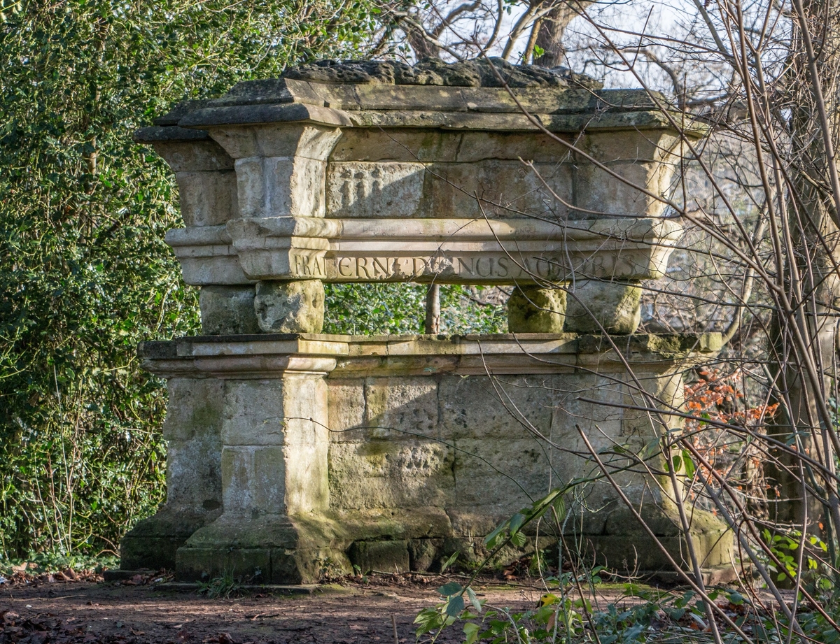 Sarcophagus Commemorating Charles, Fourth Duke of Beaufort (1709–1756)