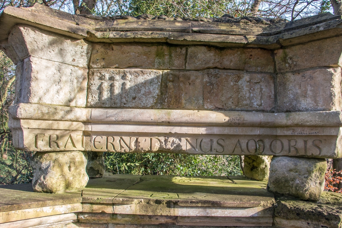 Sarcophagus Commemorating Charles, Fourth Duke of Beaufort (1709–1756)