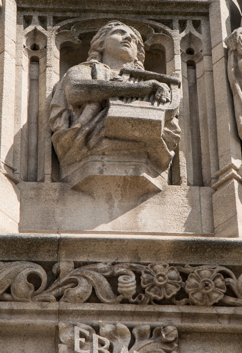 Nine Muses, Wills Memorial Building