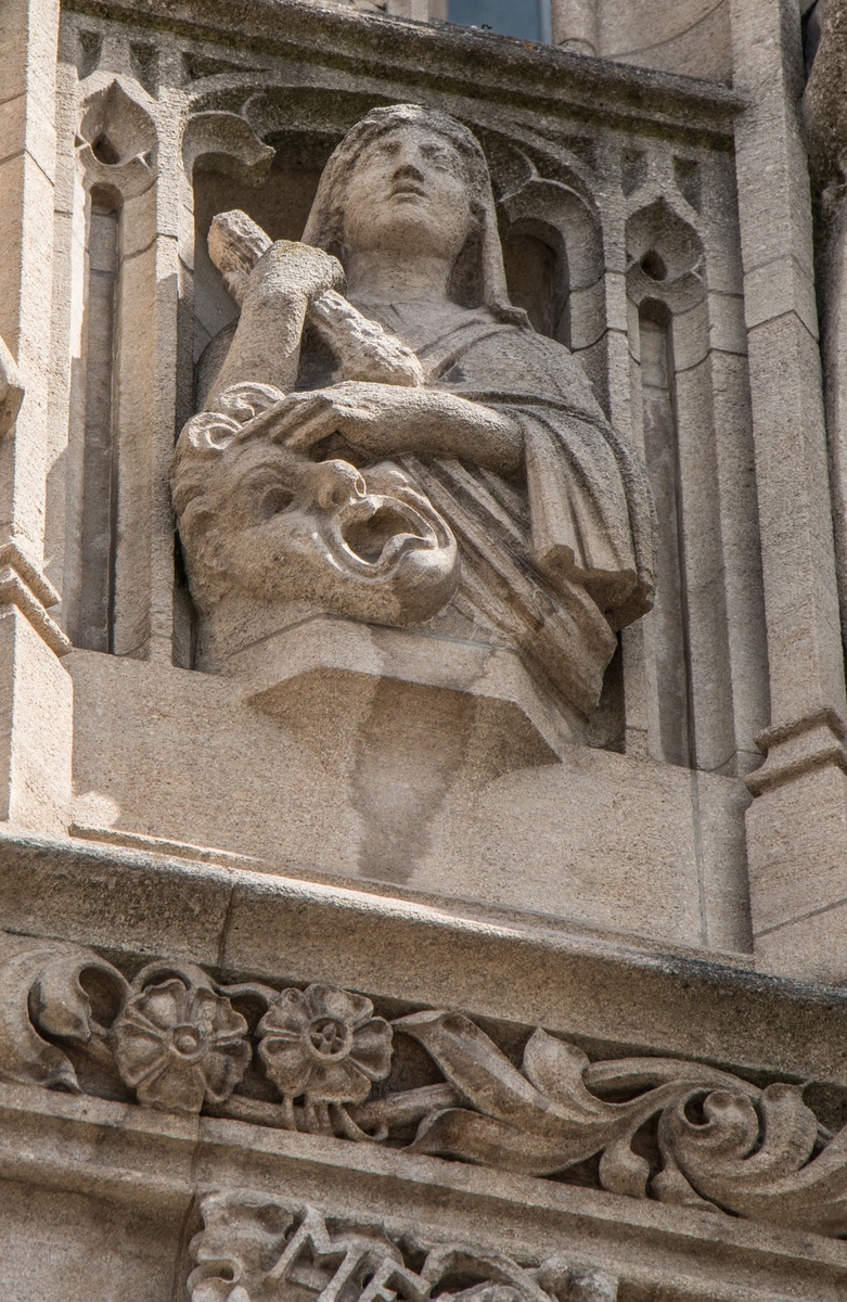 Nine Muses, Wills Memorial Building