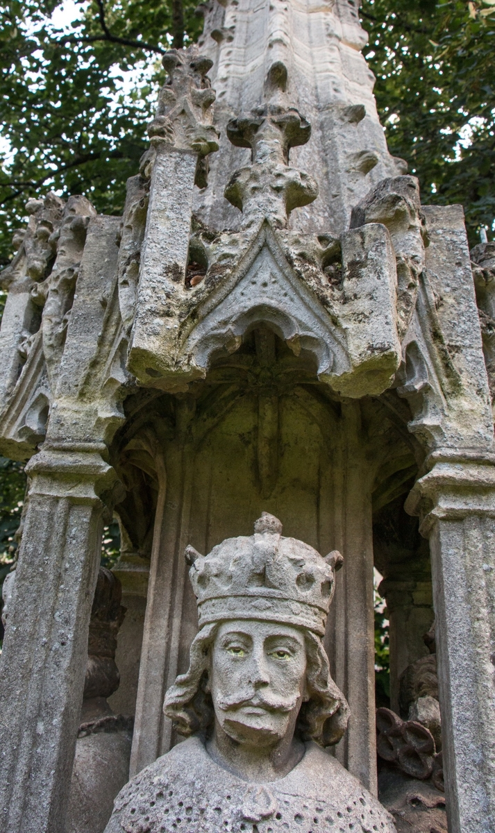 Bristol High Cross (Replica Remnants)