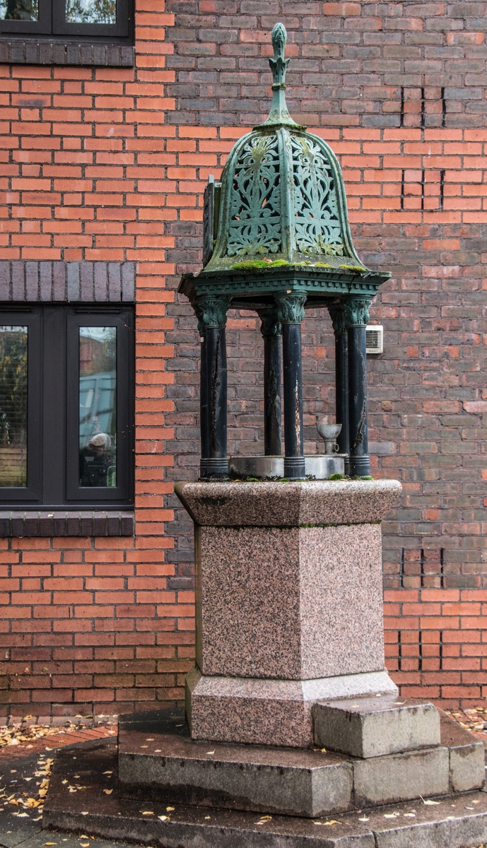 Memorial Fountain to Simon Short (c.1826–1925)