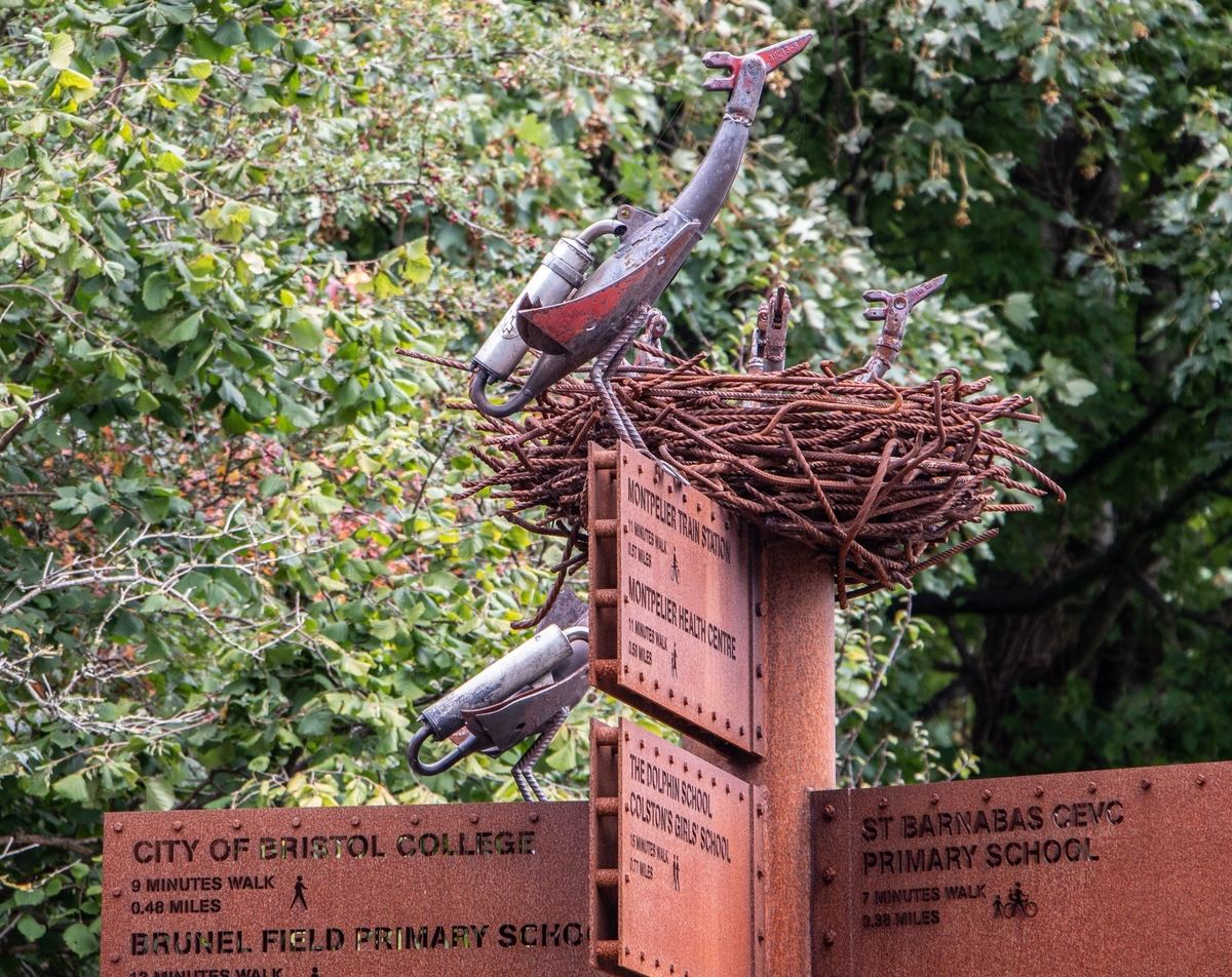 Bird's Nest Fingerpost