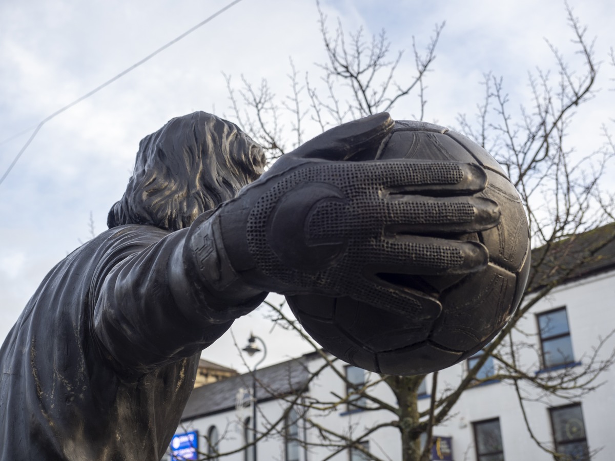 Pat Jennings (b.1945)