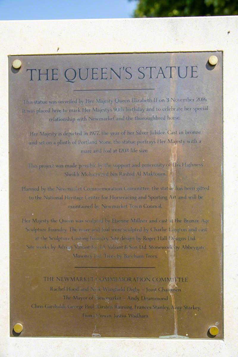 Queen's Statue