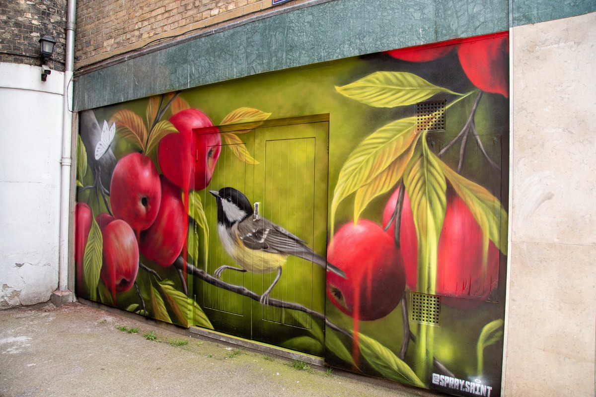 Apples and Bird