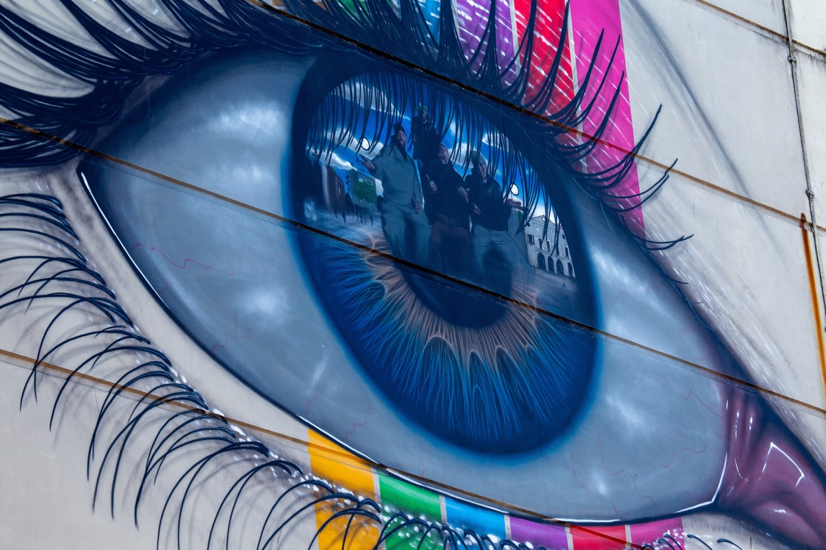 Eye