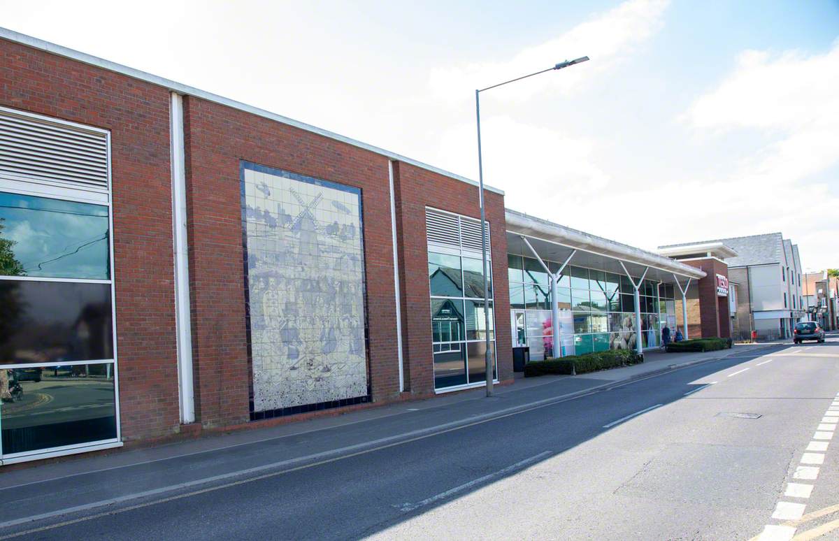 Tiptree Picnic Mural
