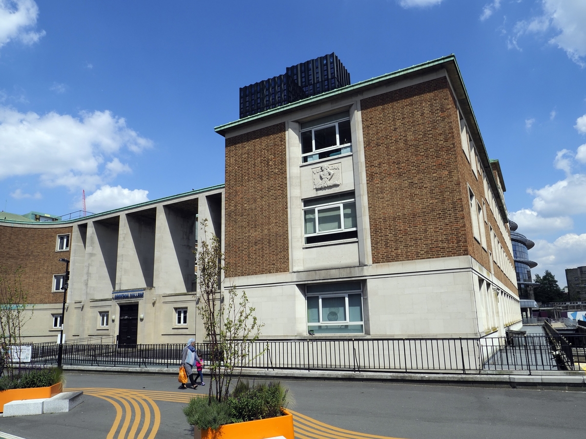 Croydon College Façade Reliefs