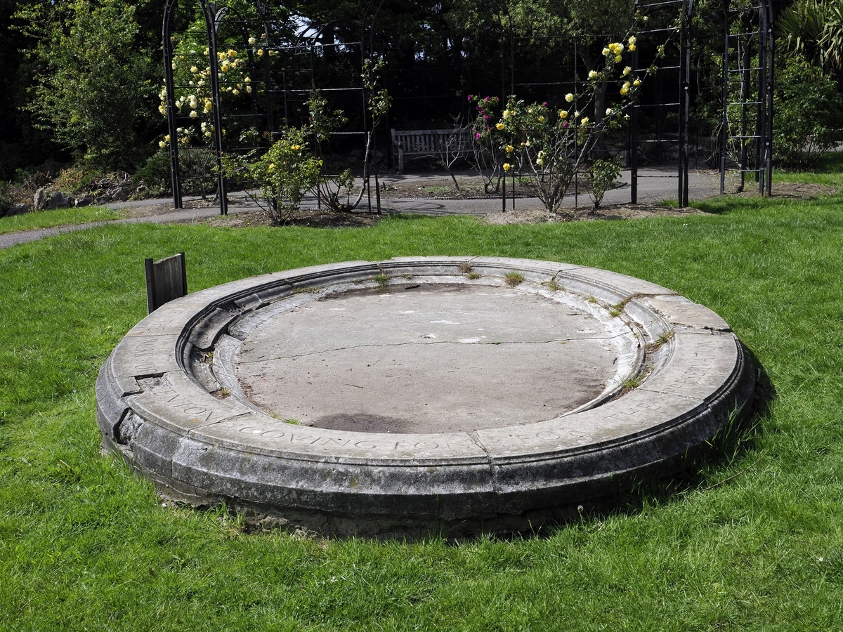 Norwood Grove Oval Pond