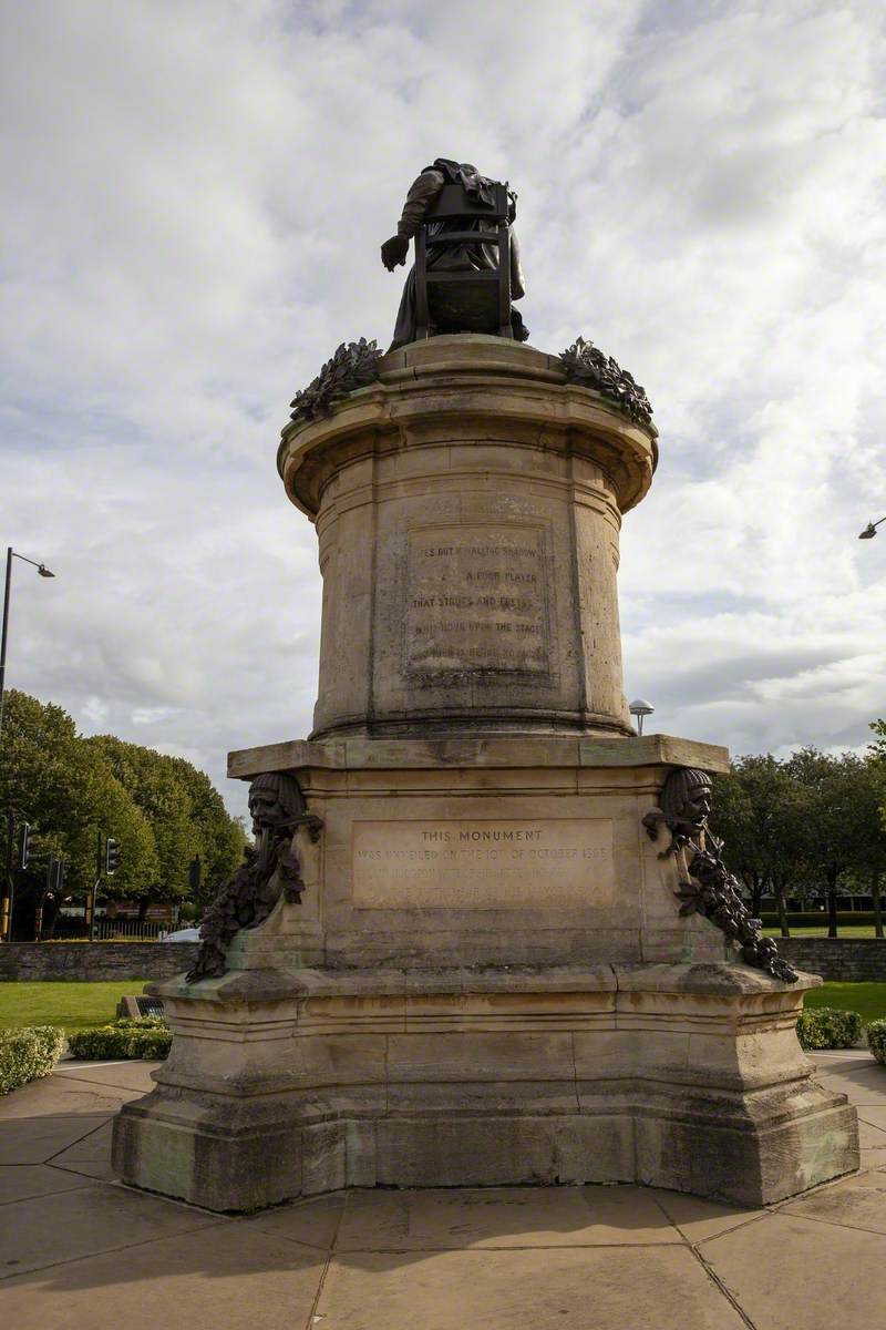 Gower Memorial (Falstaff, Hamlet, Lady Macbeth, Prince Hal)