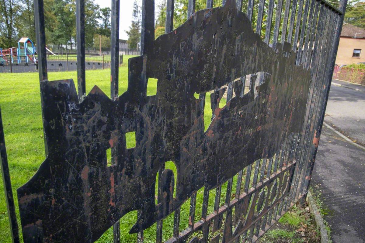 Beechwood Sign and Railings