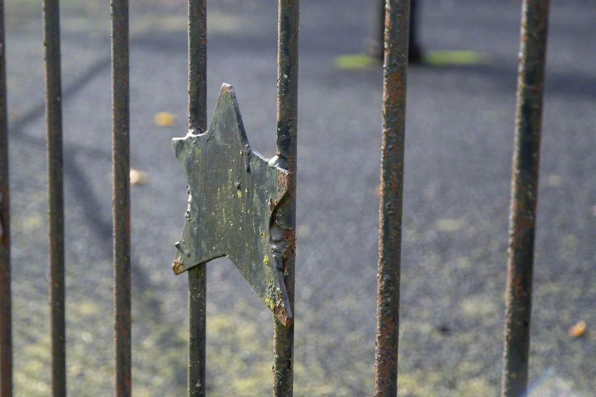 Beechwood Sign and Railings