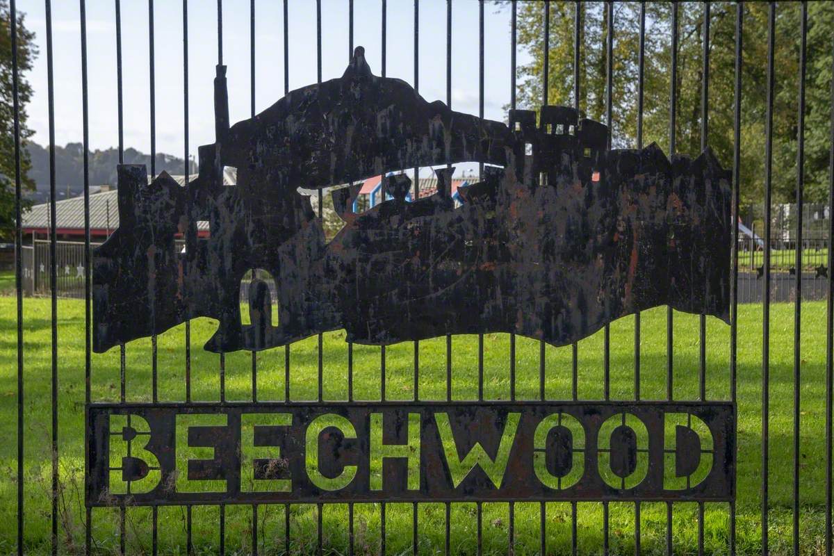 Beechwood Sign and Railings