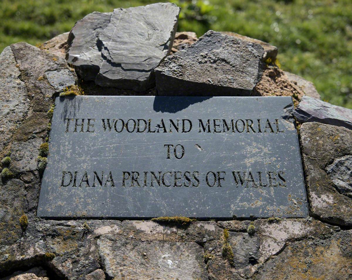 The Woodland Memorial to Diana Princess of Wales: Rose Arches