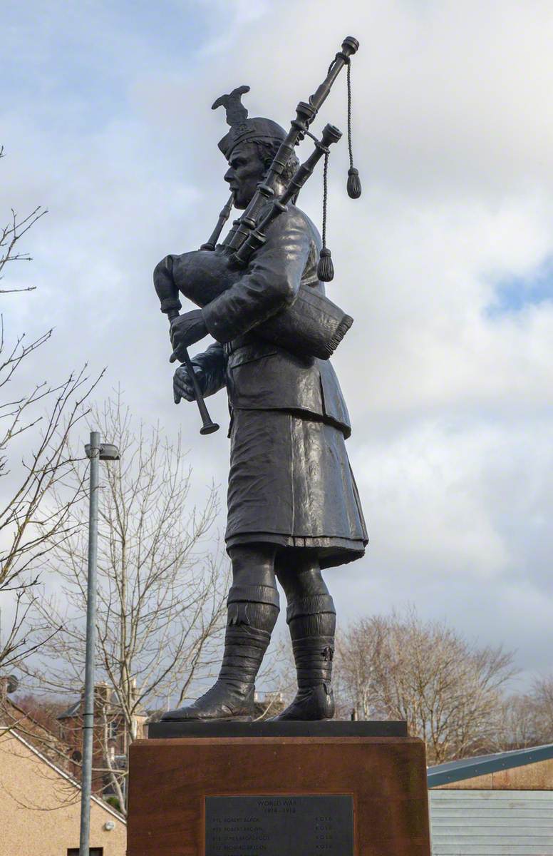 Sanquhar Waird War Memorial (New Memorial)