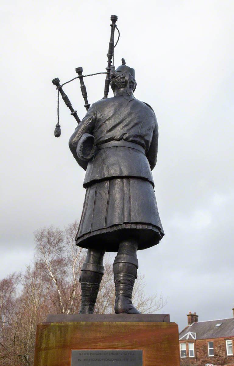 Sanquhar Waird War Memorial (New Memorial)