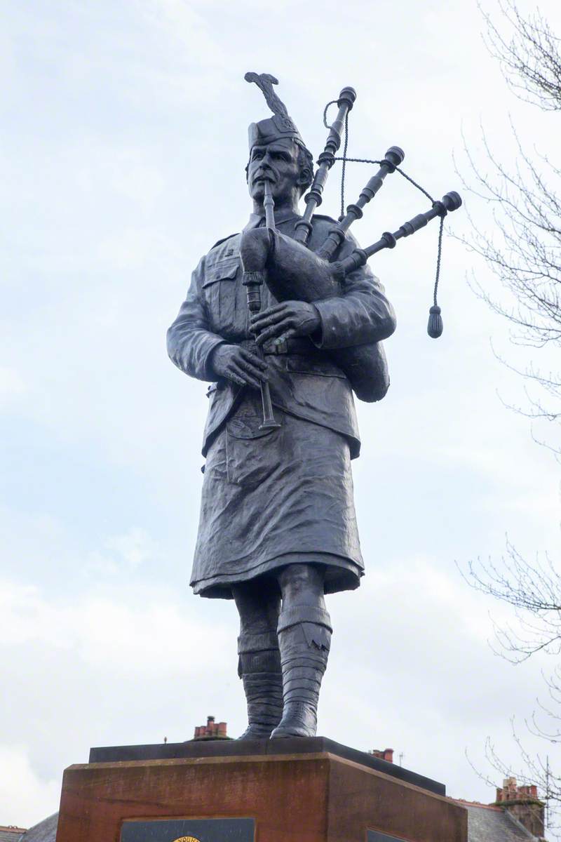 Sanquhar Waird War Memorial (New Memorial)