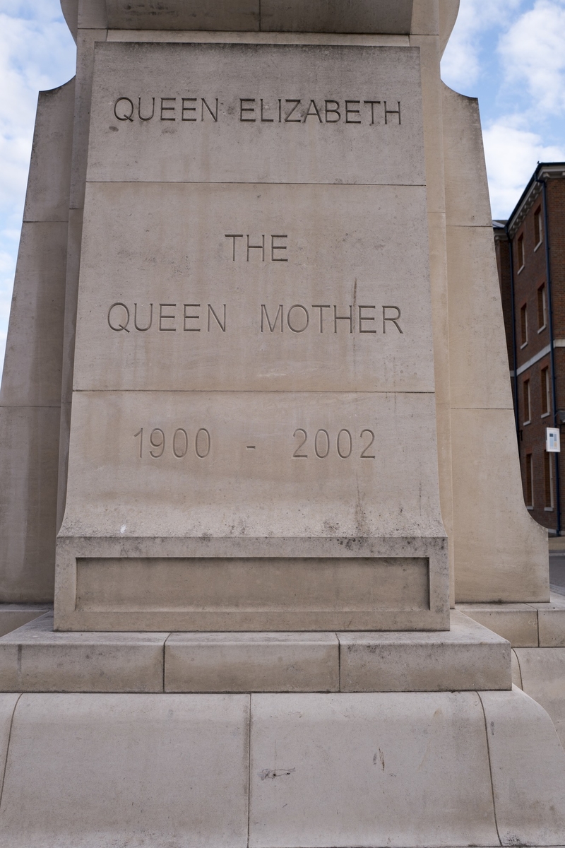 HM Queen Elizabeth, The Queen Mother (1900–2002)