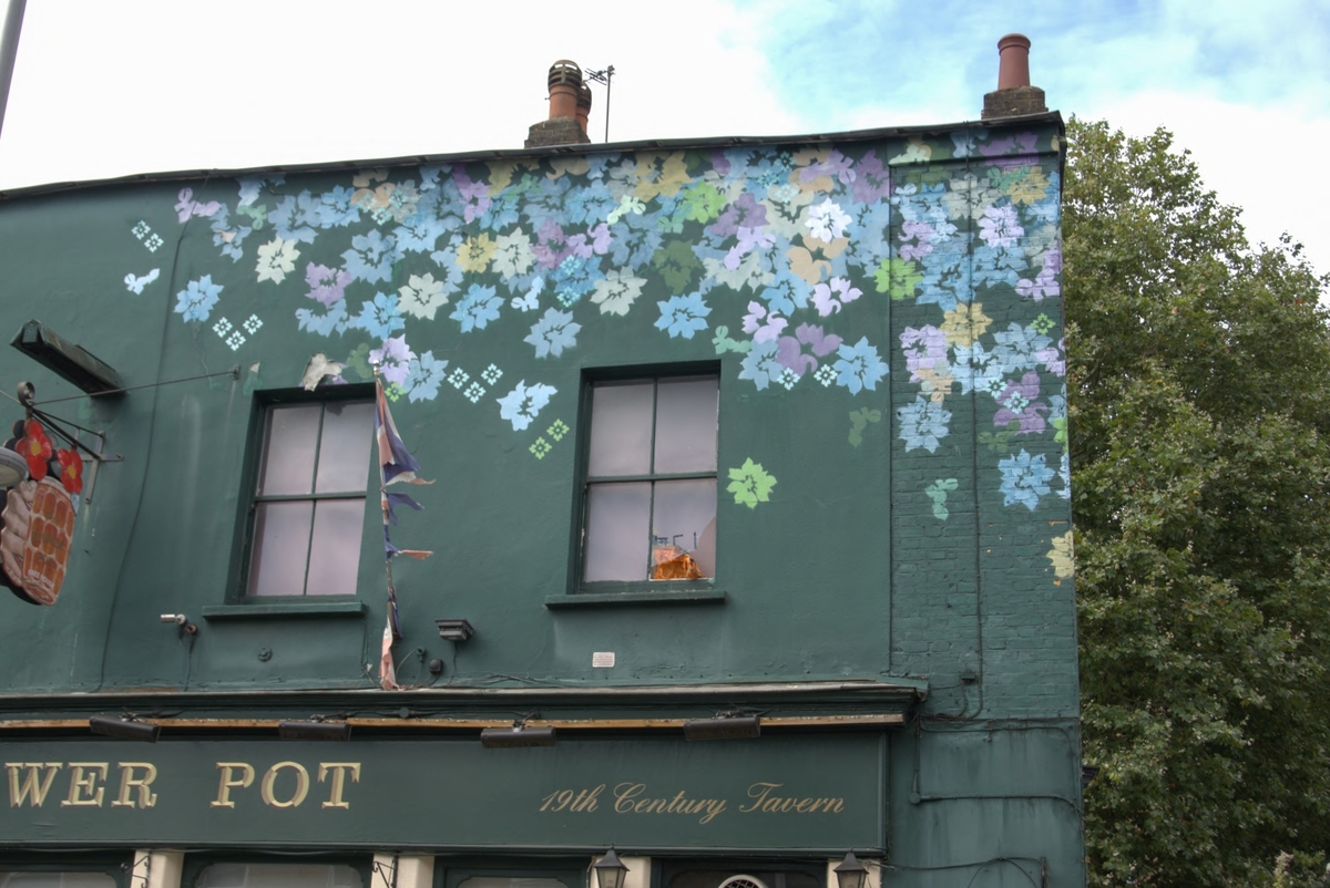 'The Flower Pot' Pub