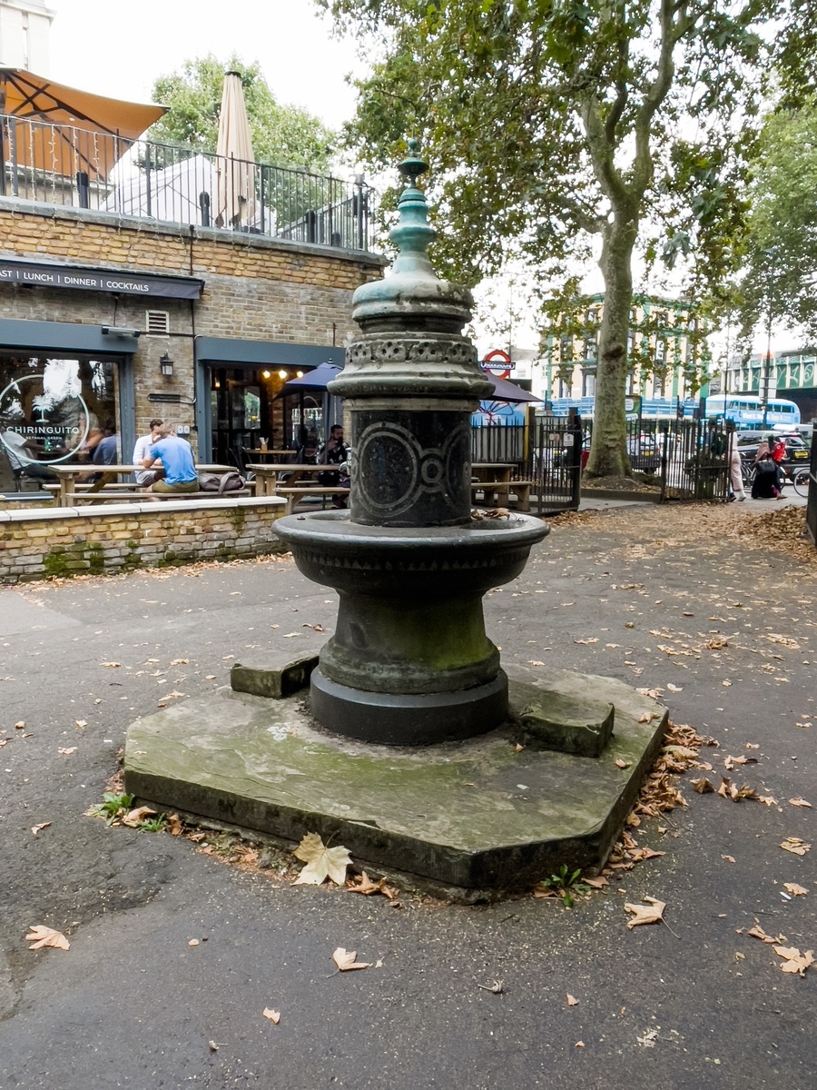 Alice Maud Denman and Peter Regelous Memorial Drinking Fountain