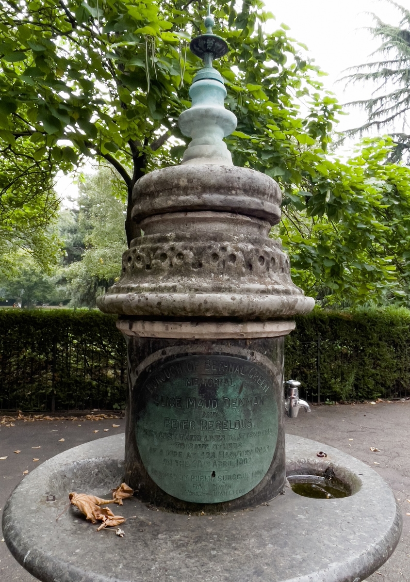 Alice Maud Denman and Peter Regelous Memorial Drinking Fountain