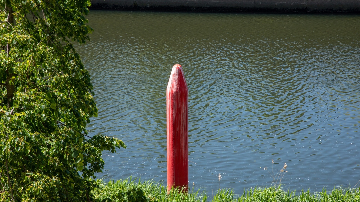 Steles
