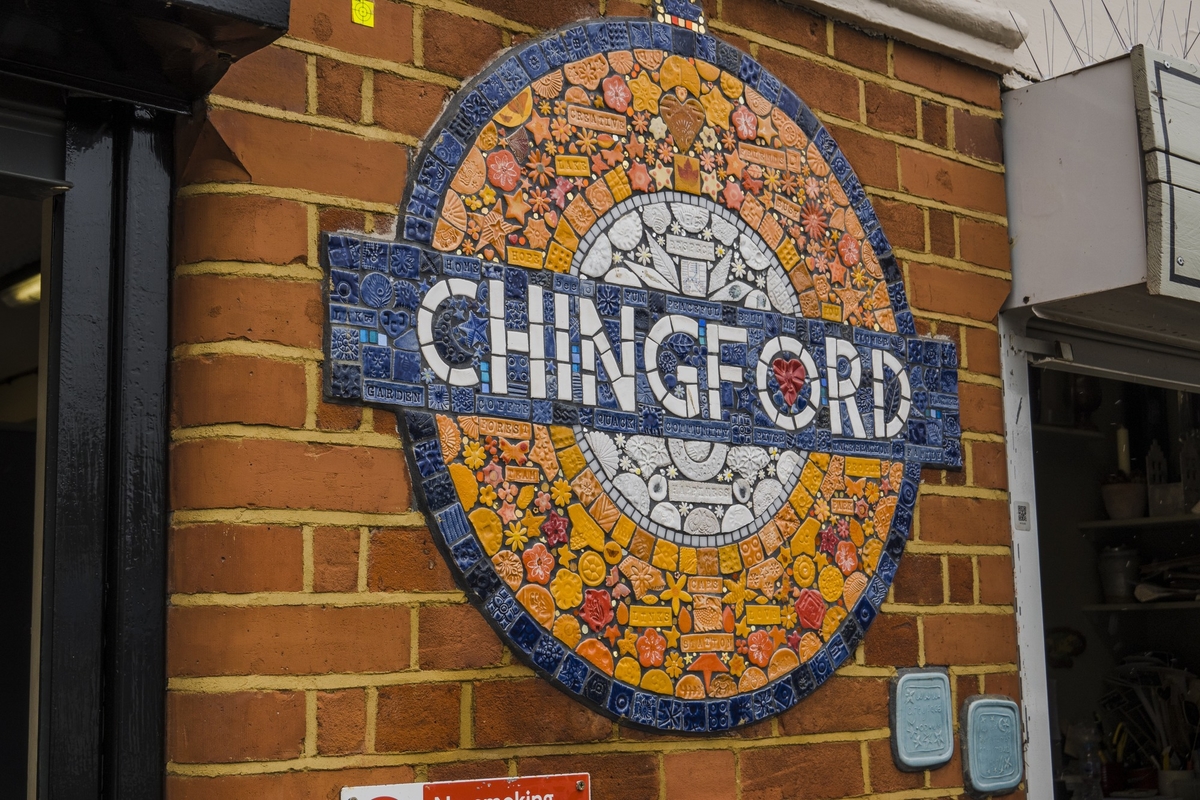 Chingford TFL Roundel